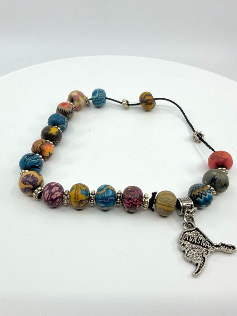 Vintage Artisan Polymer Clay Bead Bracelet Alaska State Charm Souvenir Jewelry